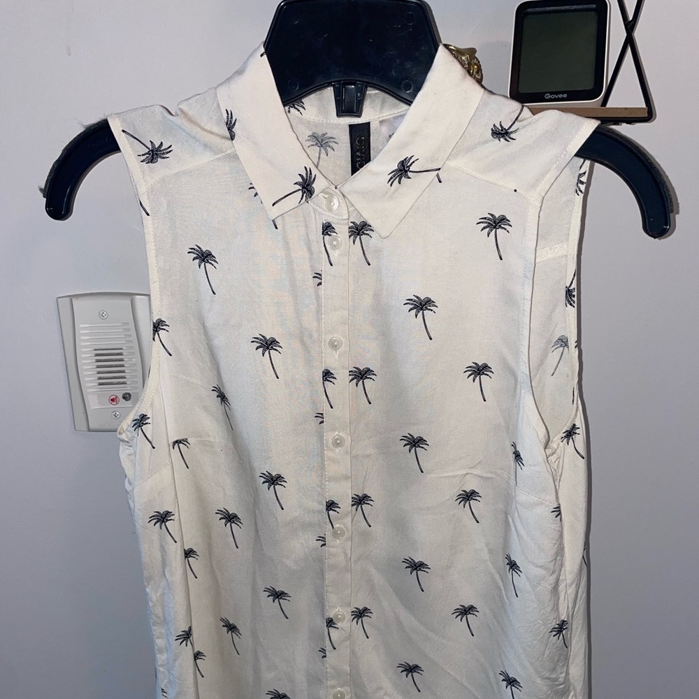 Divided Pineapple button up tank